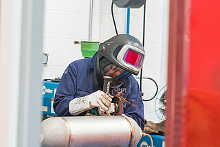 Accumulator welding